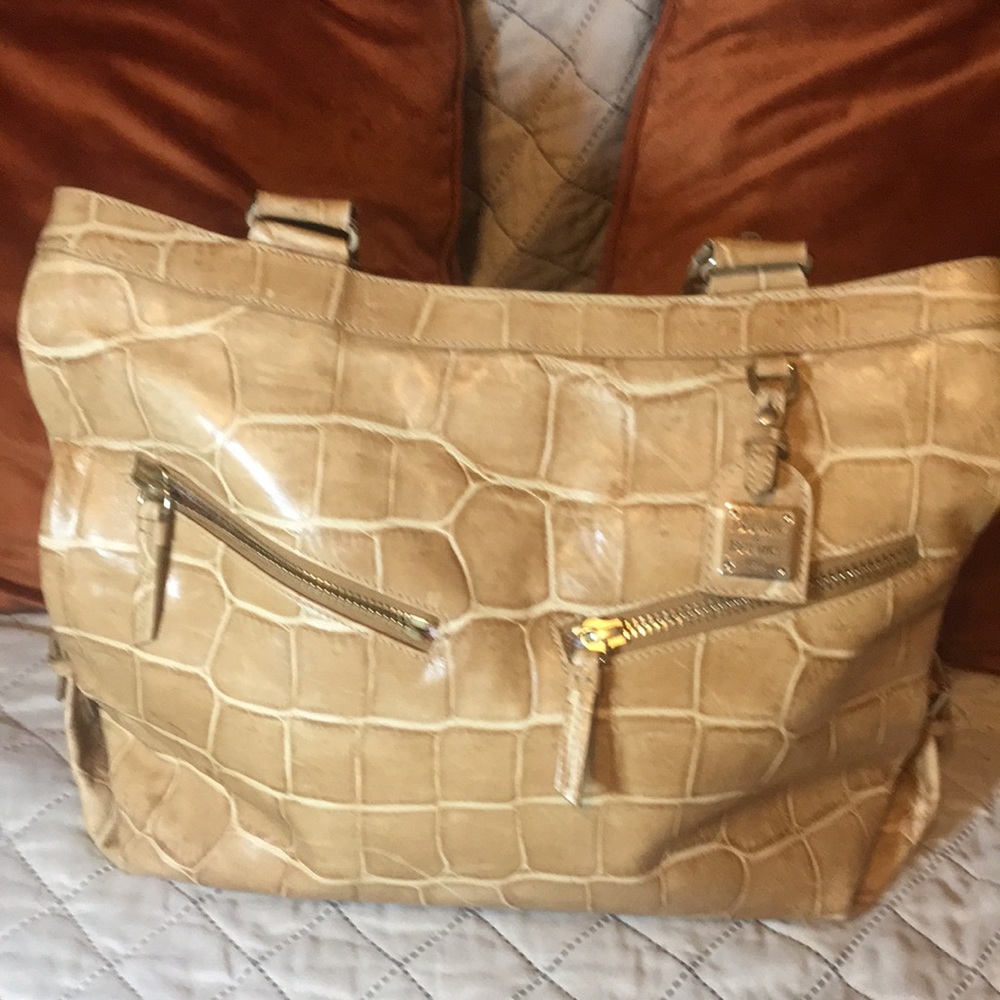 DOONEY & BURKE faux giraffe purse